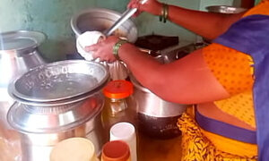 Desi bhabhi cooking homemade sex