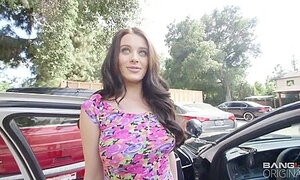 Als Verkehrssaenderin Mit Dem Cop Gefickt - Outdoor Pov Blowjob And Handjob By The Cop Car