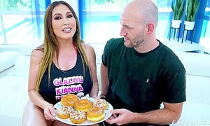 Jonni Darkko, Brian Omally - Glazing Kianna Dior