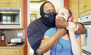 Aj Applegate - Strong Armed That Pussy