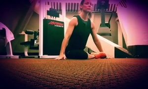 Evangeline Lilly exercise forearms
