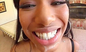 Bella Moretti Sucks White Dick And Nibbles Balls For