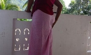 මැණිකෙට හුකනව දෙයියො Fucking to village women her husband awesome fucking time