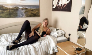 Nylon Und Heels Talk