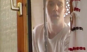 Young Dark Haired Girl Has Fun with a Young Guy and Fuck Nice on Vacation