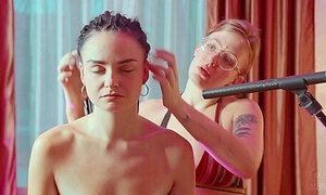 Asmr Massage - 27 October 2024 - Shoulders Massage By Yolana To Amazonica