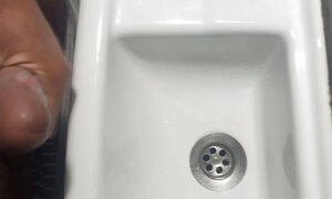 I'm lonely and I want to fuck a woman