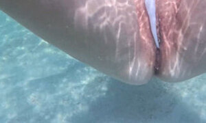 Mature pussy creampie underwater cum inside