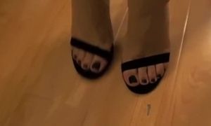 Pretty Armenian Toes - My sexiest dark-hued high-heeled slippers
