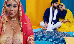 Chudai - Busty Indian stepmom fucks her stepdaughter&#039;s boyfriend and leaves her pussy full of milk.