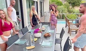 Tiffany Leiddi - Sex Friends - Corsica