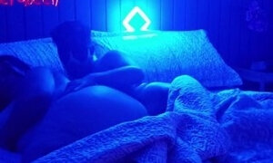 Madrastra folla hijastro con lujuria en motel de carretera