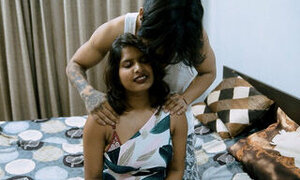 Madam&#039;s Bodybuilder Came Hooked on Servant