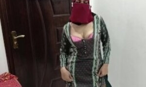 Sobia Nasir Dancing Nude On Live WhatsApp Video Call On Request Of Her Client