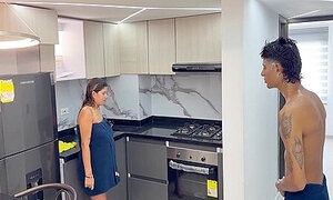Se Va El Agua En La Unidad Y Hago Venir A Chorros A La Puta Embarazada De Mi Vecina 21 Min