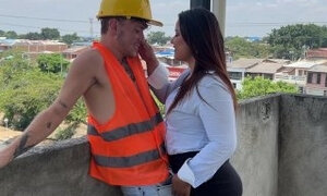Mi esposo me deja en la obra, me follo al obrero vergon en su ausencia - Nick Jowel & Linda Clauss