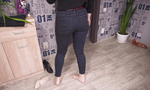 Watching Hot step Mom With Panty Line Bending And Cleaning