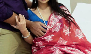 Beautiful indian desi girl fuck with hot Indian saree aunty sex