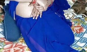 Bhabhi in blue color sari looking sexy.