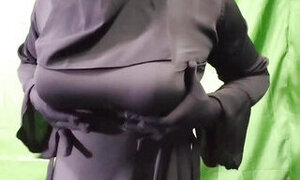 Indian burqa wali talking dirty and masturbating