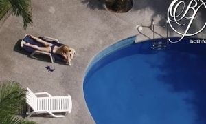 'Spying my sexy MILF neighbor by the pool, voyeur fetish'