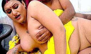 Bare Bare Dudhwali Bhabhi Ne Makan Malik Se Chudwaya