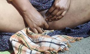 Desi bhabhi sonam fingering viral video