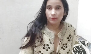 Step sister ko nanga kar ke hotel me jabar dasti pela