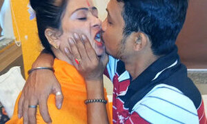 Indian Leady Monk(Sanyasini) 1st time sex with a hotel Manager