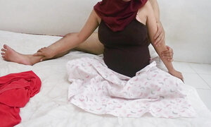 Pregnant Tobrut Hijab Massaged by Stepfather