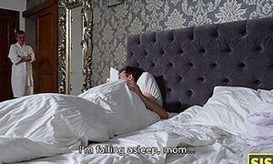 SIS.PORN. Fellow fucks stepsister not afraid to be caught by their mom