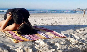 CAUGHT COUPLE, hot couple on the public beach.