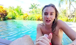 Hannah Louu And Verified Amateurs In Seductive Blonde Dirt